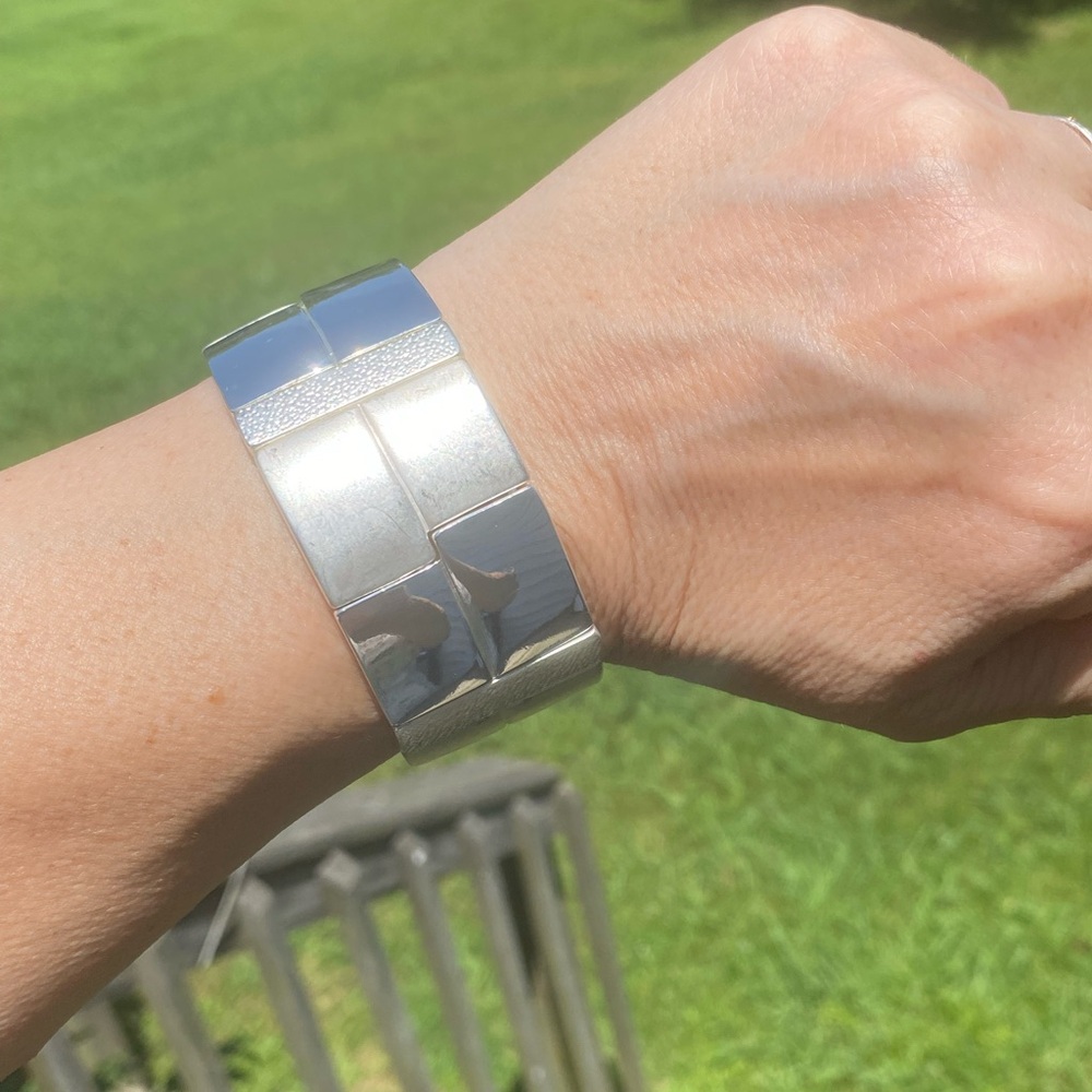 Liz Claiborne wide silver stretch bracelet NWT